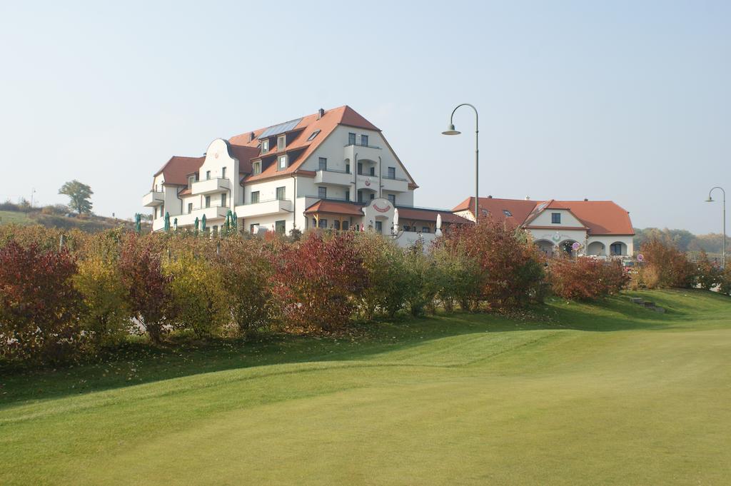 Hotel Neustifter Poysdorf Εξωτερικό φωτογραφία